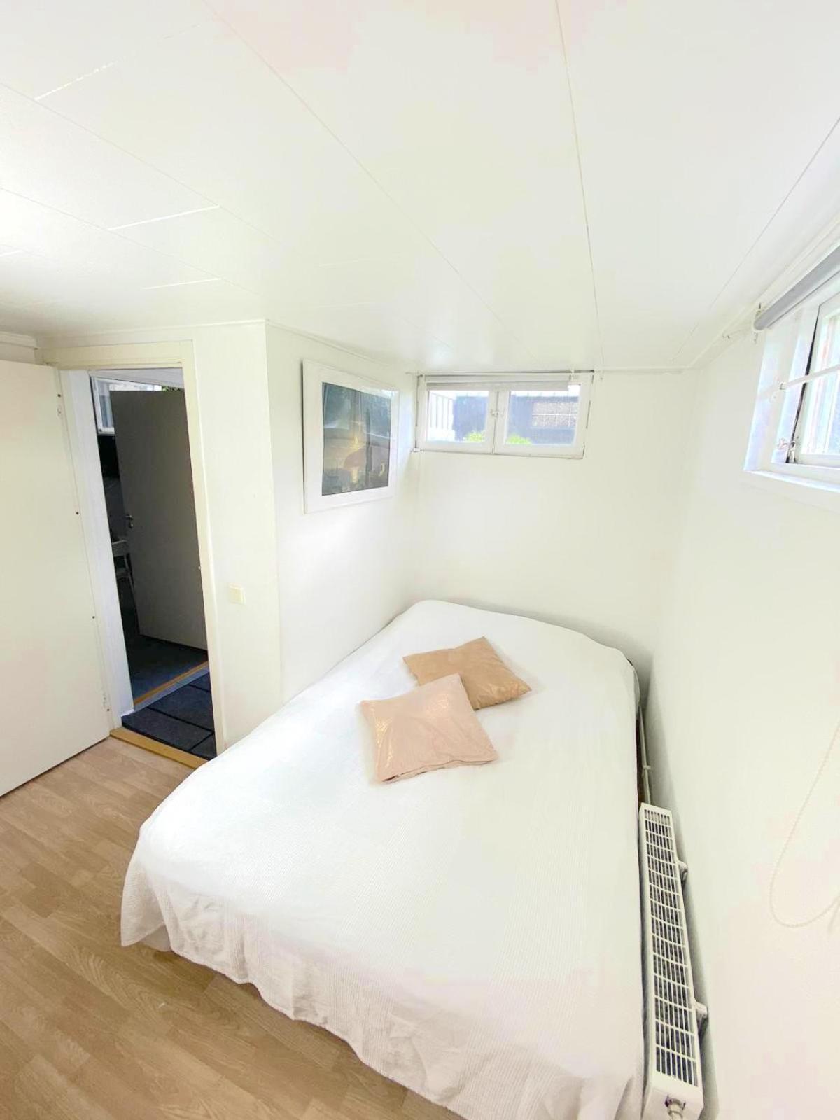 Tallkrogen Romantic House - Upper Or Lower Apartment Stockholm Kültér fotó