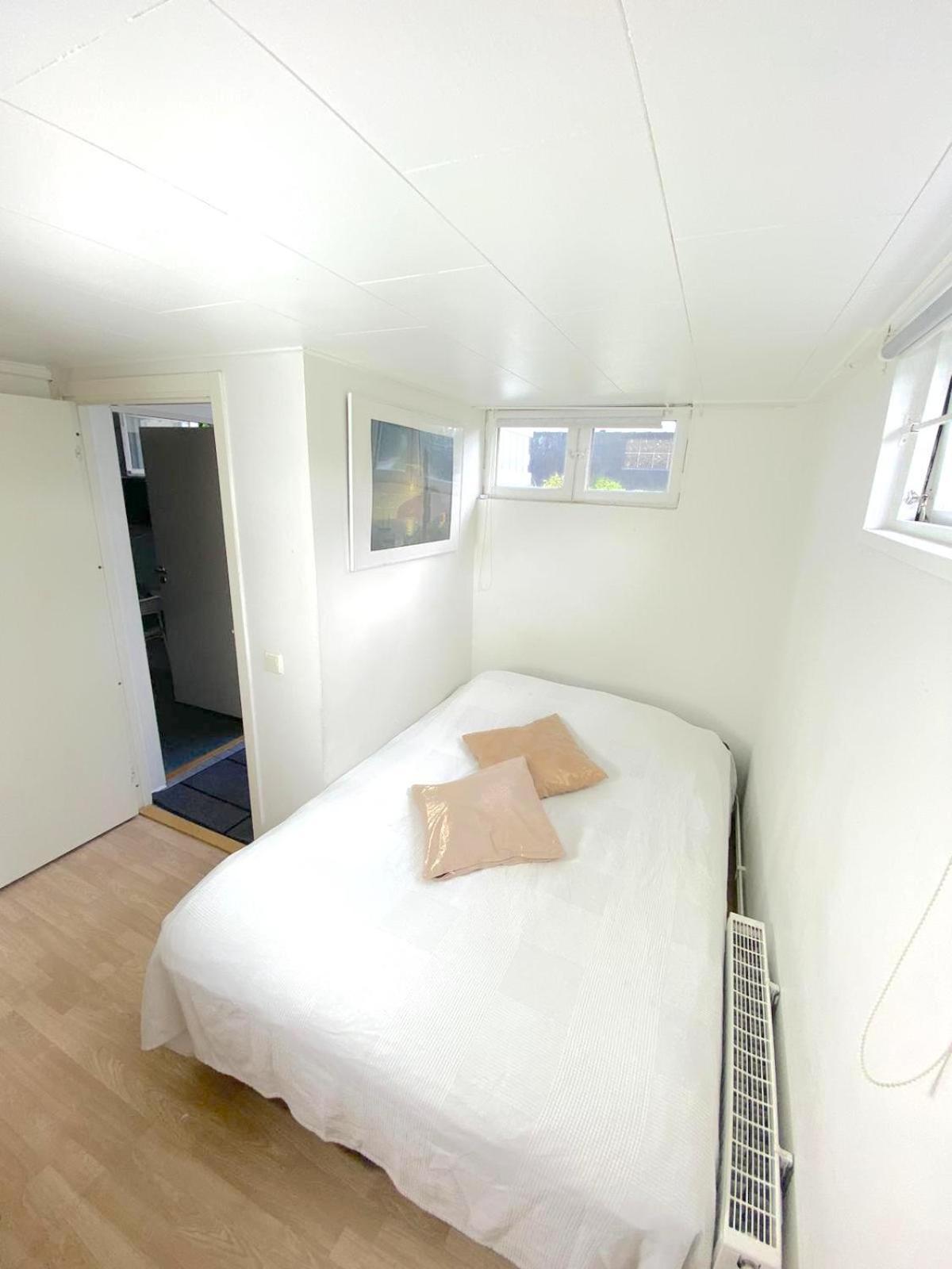 Tallkrogen Romantic House - Upper Or Lower Apartment Stockholm Kültér fotó