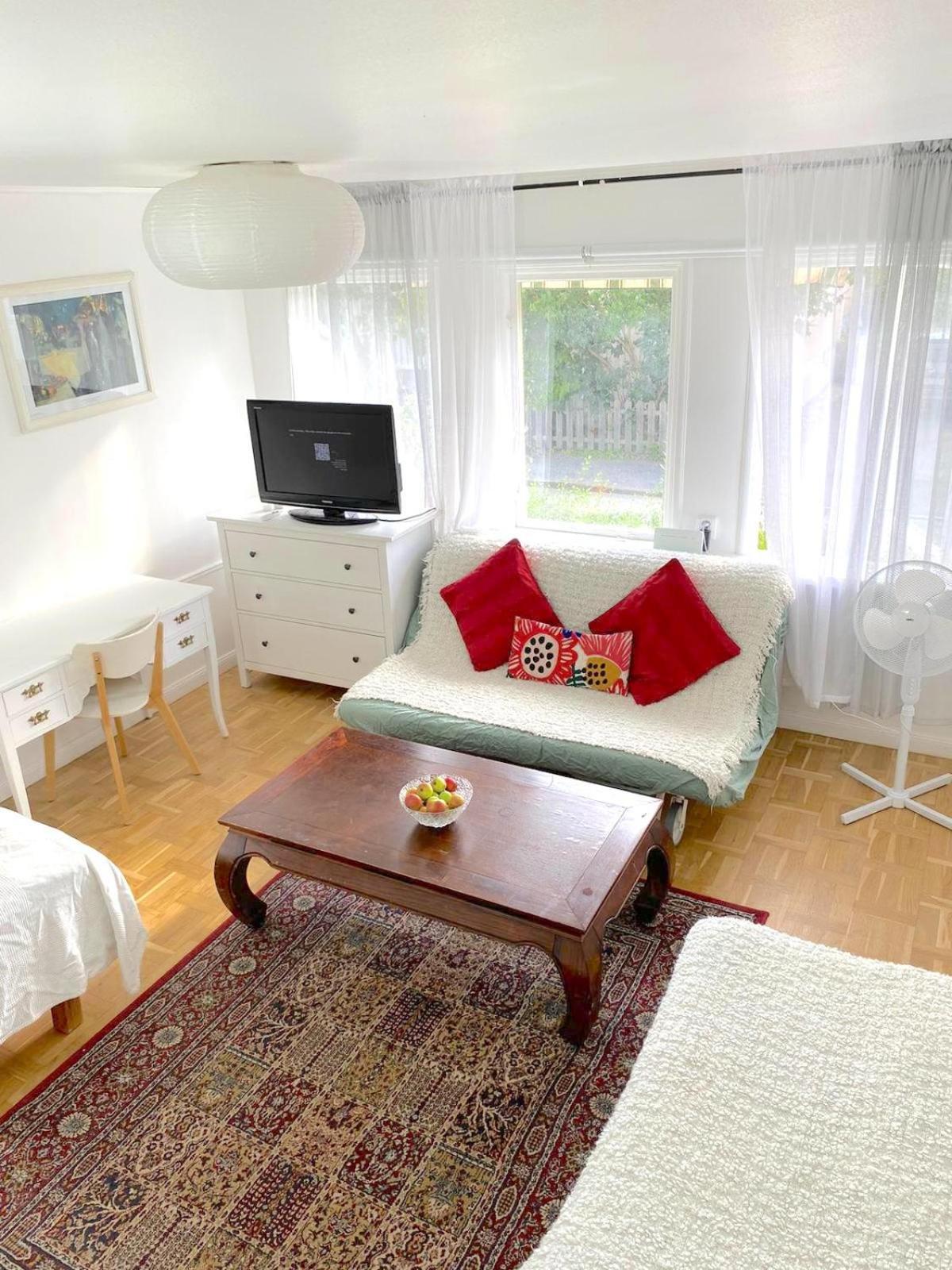 Tallkrogen Romantic House - Upper Or Lower Apartment Stockholm Kültér fotó